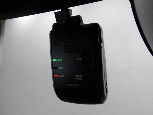 N-BOXカスタム ベースグレード ホンダセンシング/9インチナビ/前後ドラレコ/シートヒータ/AppleCarPlay/AndroidAuto/サイドカーテンSRS/オートハイビーム/ACC/ETC/電子P/オートリトラミラー/VSA(4枚目)