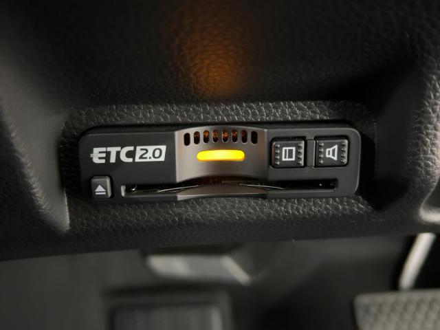 ヴェゼル ｅ：ＨＥＶＺ　／ホンダセンシング／９インチコネクトナビ／社外前後ドラレコ／ハンドル＆シートヒータ／コードレス充電／ワンオーナー／禁煙／障害物センサー／オートハイビーム／ハンズフリーアクセスパワーテールゲート／ＶＳＡ（22枚目）