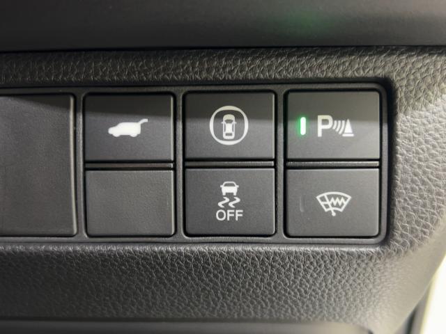 ヴェゼル ｅ：ＨＥＶＺ　／ホンダセンシング／９インチコネクトナビ／社外前後ドラレコ／ハンドル＆シートヒータ／コードレス充電／ワンオーナー／禁煙／障害物センサー／オートハイビーム／ハンズフリーアクセスパワーテールゲート／ＶＳＡ（23枚目）