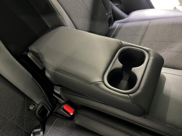 ヴェゼル ｅ：ＨＥＶＺ　／ホンダセンシング／９インチコネクトナビ／社外前後ドラレコ／ハンドル＆シートヒータ／コードレス充電／ワンオーナー／禁煙／障害物センサー／オートハイビーム／ハンズフリーアクセスパワーテールゲート／ＶＳＡ（43枚目）