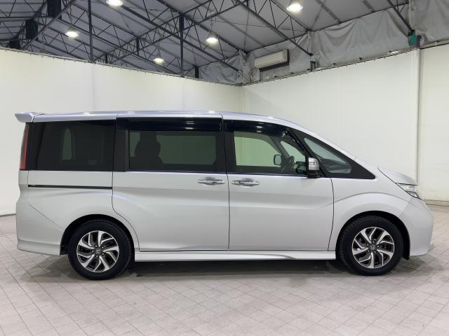 ステップワゴンスパーダ スパーダホンダセンシング　盗難防止　助手席エアバッグ　ワンオーナ－　Ｗパワスラ　記録簿有　地デジ　サイドエアバッグ　ＬＥＤライト　横滑り防止システム　オートエアコン　リアカメラ　ナビ＆ＴＶ　ＥＴＣ付（24枚目）
