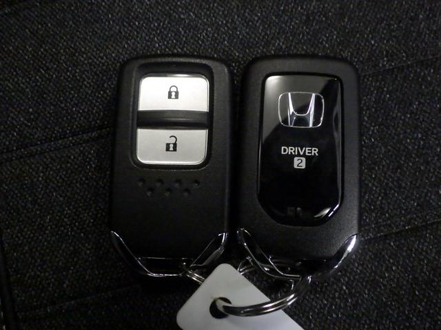 フィット ホーム　／ホンダセンシング／９インチナビ／当社試乗車／禁煙／障害物センサー／サイドカーテンＳＲＳ／プライムスムースコンビシート／ＬＥＤライト／オートライト／電子Ｐ／ブレーキホールド／ＥＴＣ／ＡＣＣ／リヤカメラ（17枚目）