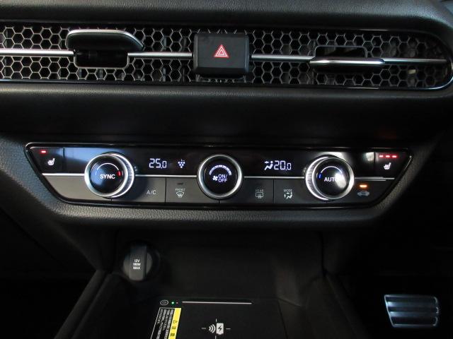 �v���Y�}�N���X�^�[�Z�p�𓋍ڂ����I�[�g�G�A�R���Ŏ����̋�C�̏򉻂�E�L�ɖ𗧂��܂��B�I�[���V�[�Y�����K�Ƀh���C�u�ł��܂��I����ɁA�^�]�ȁ�����ȃV�[�g�q�[�^�[���t���Ă܂��B�R�i�K�ɉ��x�ݒ肪�\�ł�