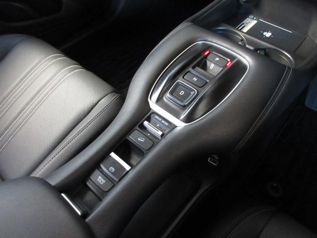 ���G���N�g���b�N�M�A�Z���N�^�[�͎w��̋͂��ȑ���ŃM���Z���N�g���ł���̂ŁA�����ƂƂĂ��֗��ł��B�܂��d�q�p�[�L���O�ƃu���[�L�z�[���h���t���Ă����~���Ɏ����Ńp�[�L���O�u���[�L�������̂Ŋy�ł�