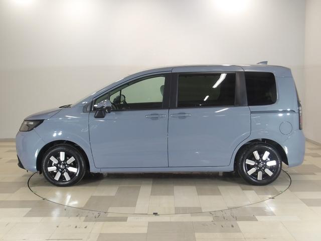 フリード エアーＥＸ　／ＢＳＩ／合皮コンビシート／リヤクーラー／サイドカーテンＳＲＳ／ブレーキホールド／シートヒータ／ＬＥＤライト／オートライト／オートハイビーム／ＡＣＣ／ＥＴＣ／オートリトラミラー／シートバックテーブル（28枚目）