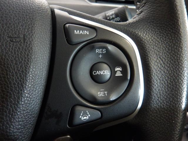 フリードハイブリッド ハイブリッド・Ｇホンダセンシング　純正９インチナビ／前後ドラレコ／シートヒータ／革ハンドル／純正アルミホイール／プライムスムースコンビシート／ＬＥＤライト／アクティブコーナーリングライト／プラズマクラスター／オートリトラミラー／ＶＳＡ（16枚目）