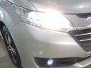 より遠くま照らす安心感のあるLEDヘッドライトとLEDフォグを採用。ウィンカーと連動し交差点などで進行方向の内側を照らし、右左折時の歩行者などをより見やすくするアクティブコーナーリングライト機能も装備