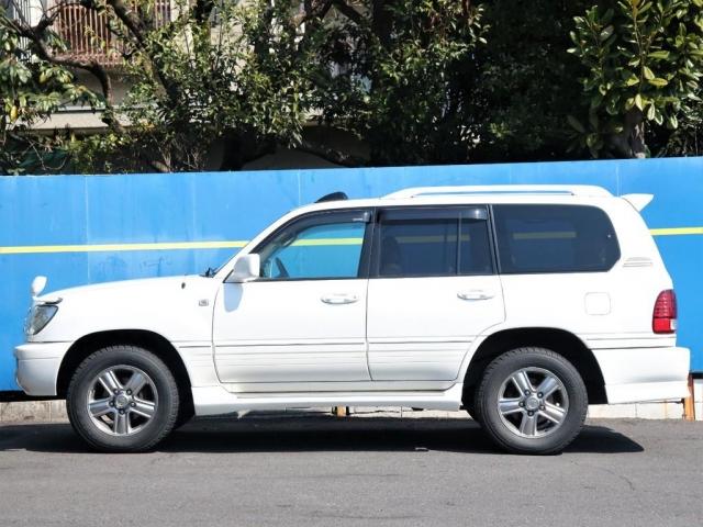 ランドクルーザー１００ シグナスの中古車を探すなら グーネット トヨタの中古車情報