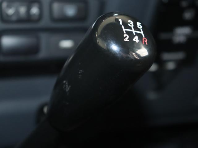 ランドクルーザー７０ ４．０　４ＷＤ　リフトアップ　迫力のカスタム　下取り直販車両　　５速マニュアル　各部　チッピング塗装　ブラッドレーＶ　１６インチＡＷ　ＧＥＯＬＡＮＤＡＲ　３１５ＭＴタイヤ　Ｐａｎａｓｏｎｉｃ　７インチナビ（23枚目）