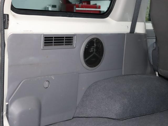 ランドクルーザー７０ ４．０　４ＷＤ　リフトアップ　迫力のカスタム　下取り直販車両　　５速マニュアル　各部　チッピング塗装　ブラッドレーＶ　１６インチＡＷ　ＧＥＯＬＡＮＤＡＲ　３１５ＭＴタイヤ　Ｐａｎａｓｏｎｉｃ　７インチナビ（28枚目）