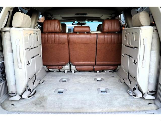 ランドクルーザー１００ ＶＸリミテッド　ＦＬＥＸオリジナルカスタム　Ｒｅｎｏｃａ１０６　角目フェイス　ムーンウォークグレー　リアゲートスムージング施工　ＤＥＡＮコロラドホイール　ＢＦＧタイヤ　パナソニック１０インチナビ　バックカメラ　ＥＴＣ（7枚目）