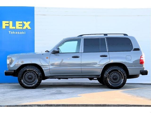 ランドクルーザー１００ ＶＸリミテッド　ＦＬＥＸオリジナルカスタム　Ｒｅｎｏｃａ１０６　角目フェイス　ムーンウォークグレー　リアゲートスムージング施工　ＤＥＡＮコロラドホイール　ＢＦＧタイヤ　パナソニック１０インチナビ　バックカメラ　ＥＴＣ（9枚目）