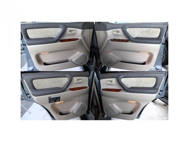 ランドクルーザー１００ ＶＸリミテッド　ＦＬＥＸオリジナルカスタム　Ｒｅｎｏｃａ１０６　角目フェイス　ムーンウォークグレー　リアゲートスムージング施工　ＤＥＡＮコロラドホイール　ＢＦＧタイヤ　パナソニック１０インチナビ　バックカメラ　ＥＴＣ（12枚目）