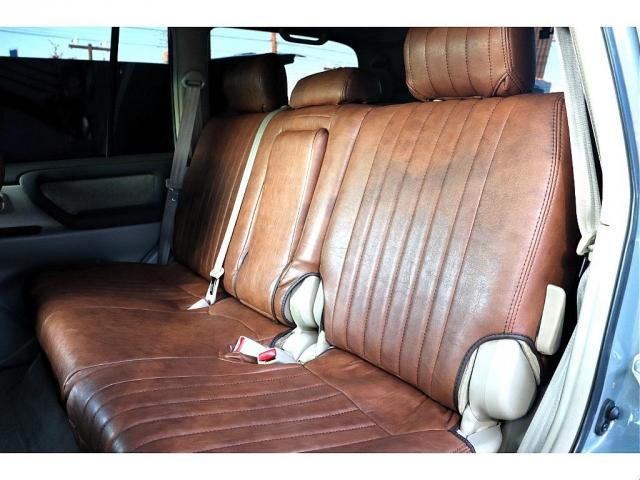 ランドクルーザー１００ ＶＸリミテッド　ＦＬＥＸオリジナルカスタム　Ｒｅｎｏｃａ１０６　角目フェイス　ムーンウォークグレー　リアゲートスムージング施工　ＤＥＡＮコロラドホイール　ＢＦＧタイヤ　パナソニック１０インチナビ　バックカメラ　ＥＴＣ（16枚目）