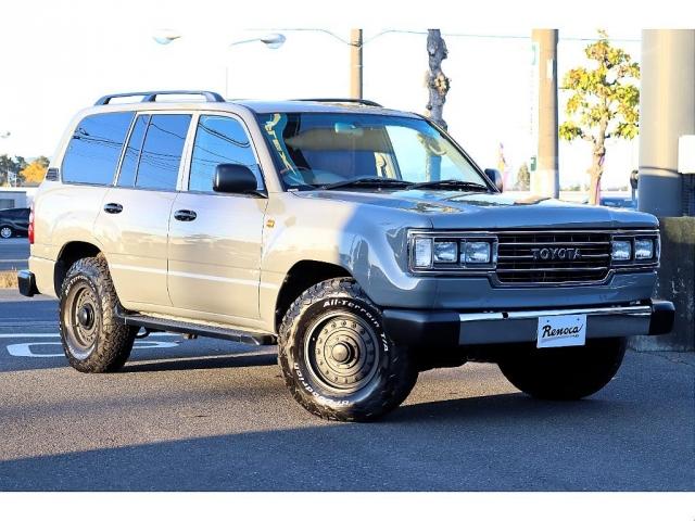 ランドクルーザー１００ ＶＸリミテッド　ＦＬＥＸオリジナルカスタム　Ｒｅｎｏｃａ１０６　角目フェイス　ムーンウォークグレー　リアゲートスムージング施工　ＤＥＡＮコロラドホイール　ＢＦＧタイヤ　パナソニック１０インチナビ　バックカメラ　ＥＴＣ（19枚目）