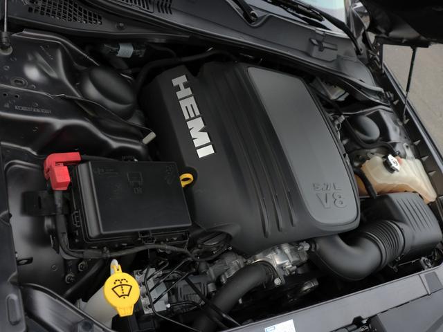 Ｒ／Ｔ　プラス　パフォーマンスＰＫＧ　カープレイ　ブレンボ　５．７Ｌ　ＨＥＭＩ　８速ＡＴ　アップルカープレイ　ブレンボブレーキ　パドルシフト　ＨＩＤ　エンジンスターター　アクティブマフラー　シートヒーター　クーラー　ドライブレコーダー　ＥＴＣ車載器(37枚目)