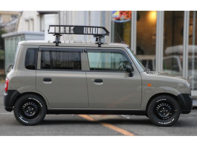 アルトラパン モード ドレスダウンカスタム レトロスタイル オールペイント ちょいリフトアップ 黒てっちん&マッドタイヤ新品 ルーフバスケット ウッドコンビステア&ウッドパネル レッドテール キーレス 整備渡し 保証付(4枚目)