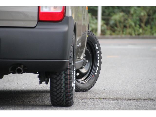 アルトラパン モード ドレスダウンカスタム レトロスタイル オールペイント ちょいリフトアップ 黒てっちん&マッドタイヤ新品 ルーフバスケット ウッドコンビステア&ウッドパネル レッドテール キーレス 整備渡し 保証付(7枚目)