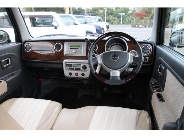 アルトラパン モード ドレスダウンカスタム レトロスタイル オールペイント ちょいリフトアップ 黒てっちん&マッドタイヤ新品 ルーフバスケット ウッドコンビステア&ウッドパネル レッドテール キーレス 整備渡し 保証付(15枚目)