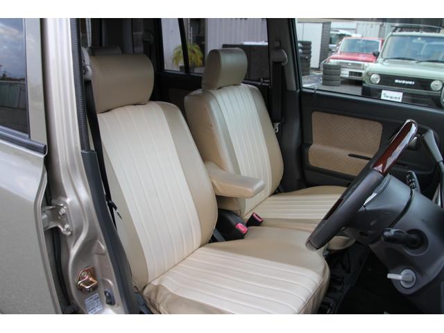 アルトラパン モード ドレスダウンカスタム レトロスタイル オールペイント ちょいリフトアップ 黒てっちん&マッドタイヤ新品 ルーフバスケット ウッドコンビステア&ウッドパネル レッドテール キーレス 整備渡し 保証付(21枚目)