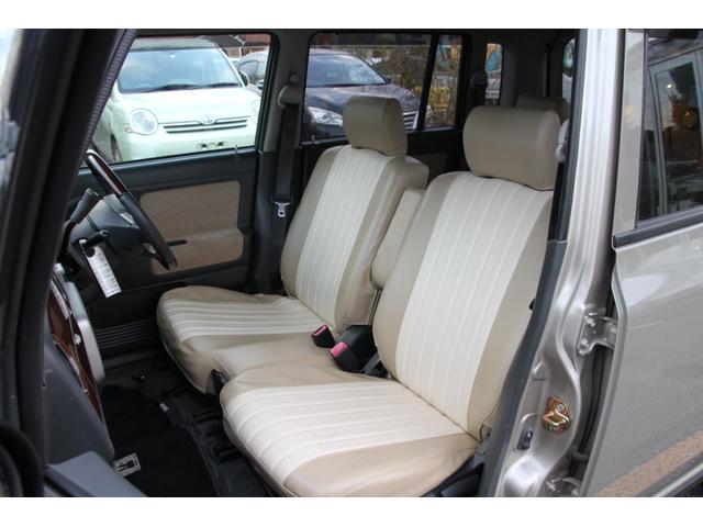 アルトラパン モード ドレスダウンカスタム レトロスタイル オールペイント ちょいリフトアップ 黒てっちん&マッドタイヤ新品 ルーフバスケット ウッドコンビステア&ウッドパネル レッドテール キーレス 整備渡し 保証付(23枚目)