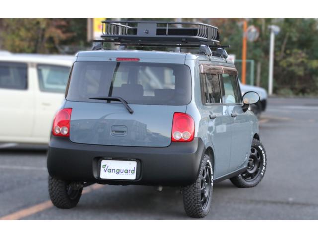 アルトラパン T Lパッケージ ターボ ドレスダウンカスタム レトロスタイル オールペイント ちょいリフトアップ 黒てっちん&マッドタイヤ ルーフバスケット レッドテール スマートキー キセノンライト 記録簿付 整備保証付販売(5枚目)