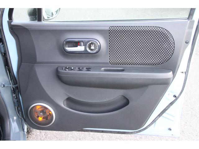 アルトラパン T Lパッケージ ターボ ドレスダウンカスタム レトロスタイル オールペイント ちょいリフトアップ 黒てっちん&マッドタイヤ ルーフバスケット レッドテール スマートキー キセノンライト 記録簿付 整備保証付販売(18枚目)