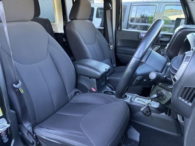 ジープ・ラングラーアンリミテッド スポーツ　正規輸入車　アメ車＆国産車＆欧州車・強化買取中（19枚目）