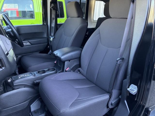 ジープ・ラングラーアンリミテッド スポーツ　正規輸入車　アメ車＆国産車＆欧州車・強化買取中（25枚目）