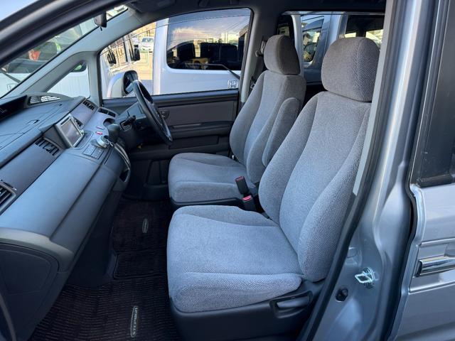 �ԓ��t�����g�V�[�g�A�N���[�j���O�ς݂ɂȂ�܂��B