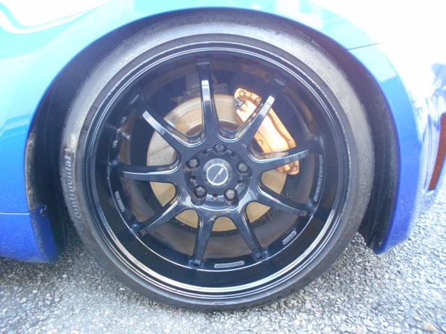 フェアレディＺ バージョンＳ　テイン車高調　ＨＫＳ検対マフラー　ワーク１９インチアルミ　スパルコセミバケ　カロッツエリアナビフルセグＴＶＢカメラ　ＥＴＣ　キーレス　キセノン　記録簿（13枚目）