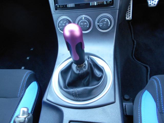 フェアレディＺ バージョンＳ　テイン車高調　ＨＫＳ検対マフラー　ワーク１９インチアルミ　スパルコセミバケ　カロッツエリアナビフルセグＴＶＢカメラ　ＥＴＣ　キーレス　キセノン　記録簿（17枚目）