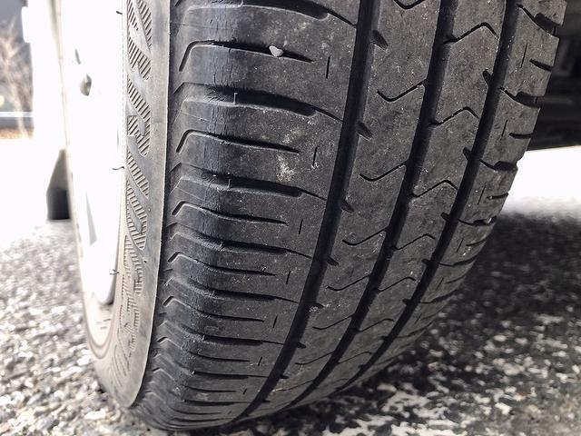 ムーヴ カスタム　Ｇ　ディーラー下取車純正ナビフルセグＴＶ　Ｂｌｕｅｔｏｏｔｈ　ＤＶＤ　ＣＤ　ＥＴＣ　プッシュスタートエコアイドルドアロック連動格納式ウィンカードアミラースマートキーフロントフォグ整備点検記録衝突安全ボディ（17枚目）