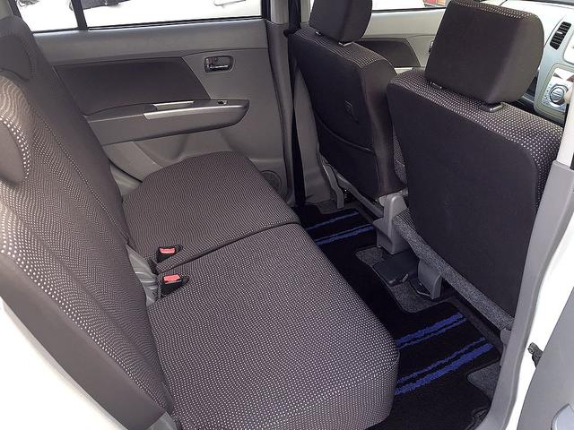 AZワゴン XSスペシャル 純正フルエアロ 社外ナビ ワンセグTV CD プッシュスタート ETC スマートキー 電動格納式ウィンカードアミラー 純正アルミ ABS Wエアバック 衝突安全ボディ(30枚目)