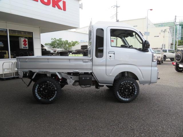ハイゼットトラック ジャンボエクストラ　４インチアップ　フロントガードバー　バックショット１９５Ｒ１４　ＸＴＲＥＭＥ－Ｊ　ＸＪ０４　電子制御式４ＷＤ　スーパーデフロック　ＣＶＴ　視界補助パック　マッドフラップ（4枚目）