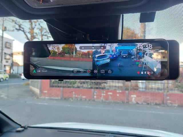 ヴォクシー ＺＳ　純正９インチナビ・テレビ・リヤカメラ・後席フリップダウンモニター・両側パワースライドドア・ミラー型前後ドラレコ・ビルトインＥＴＣ・社外車高調・社外１９インチアルミ（13枚目）
