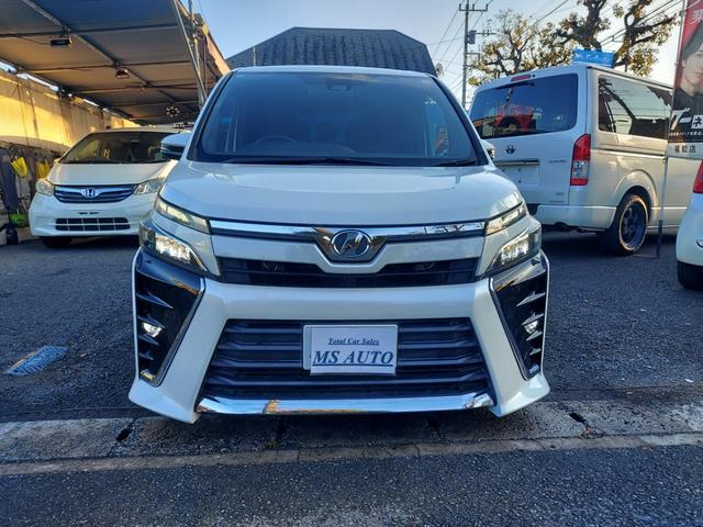 ヴォクシー ＺＳ　純正９インチナビ・テレビ・リヤカメラ・後席フリップダウンモニター・両側パワースライドドア・ミラー型前後ドラレコ・ビルトインＥＴＣ・社外車高調・社外１９インチアルミ（26枚目）