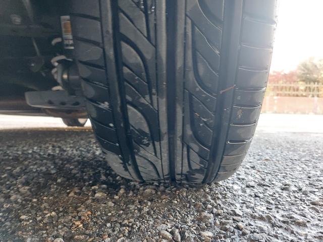 ヴォクシー ＺＳ　純正９インチナビ・テレビ・リヤカメラ・後席フリップダウンモニター・両側パワースライドドア・ミラー型前後ドラレコ・ビルトインＥＴＣ・社外車高調・社外１９インチアルミ（36枚目）