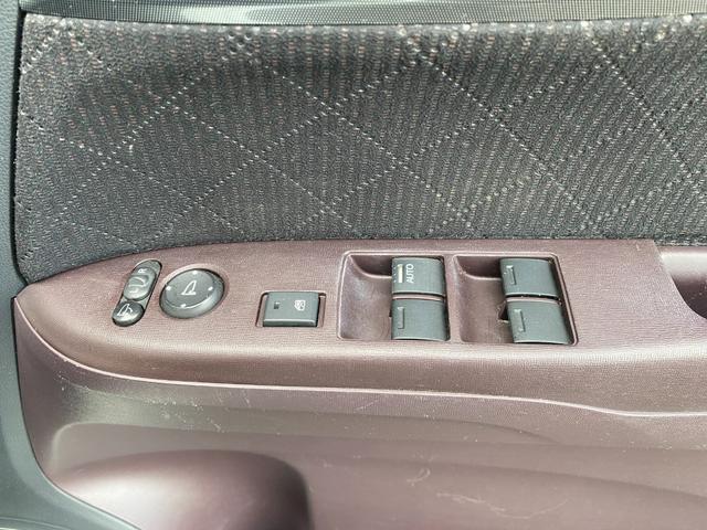 Ｎ－ＯＮＥ プレミアム　ツアラー　ターボ　ナビ＆地デジテレビ　バックカメラ　クルーズコントロール　パドルシフト　１５インチアルミ　スマートキー　車検たっぷり９年７月（24枚目）