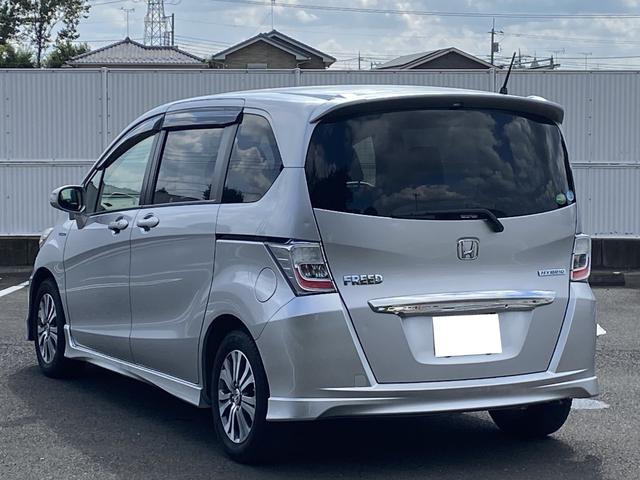フリードハイブリッド ジャストセレクション ナビ&地デジTV バックカメラ クルーズコントロール 両側パワースライドドア ETC スマートキー Bluetooth 15インチアルミ オートライト 車検たっぷり9年8月(7枚目)