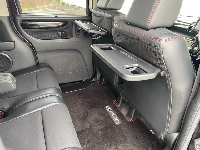 N-BOXカスタム 2トーンカラースタイル G・ターボLパッケージ 後期モデル 4WD ナビ&地デジテレビ バックカメラ ブレーキアシスト シートヒーター クルーズコントロール パドルシフト 両側パワースライドドア 15インチアルミ Bluetooth スマートキー(16枚目)