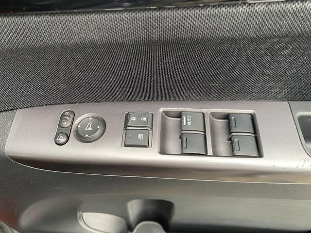 N-BOXカスタム 2トーンカラースタイル G・ターボLパッケージ 後期モデル 4WD ナビ&地デジテレビ バックカメラ ブレーキアシスト シートヒーター クルーズコントロール パドルシフト 両側パワースライドドア 15インチアルミ Bluetooth スマートキー(26枚目)