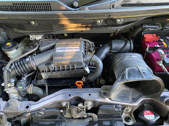 Ｎ－ＢＯＸ ２トーンカラースタイル　ＧターボＳＳパッケージ　ナビ＆地デジＴＶ　ブレーキアシスト　クルーズコントロール　パドルシフト　両側パワースライドドア　ＥＴＣ　スマートキー　１４インチアルミ　Ｂｌｕｅｔｏｏｔｈ　ホワイトルーフツートンカラー（28枚目）