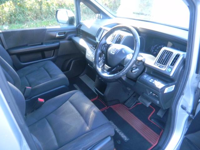 ステップワゴンスパーダ Ｚ　ＨＤＤナビエディション　両側パワースライドドア　ＨＤＤナビ　フルセグテレビ　フリップダウンモニター　バックカメラ　ブルートゥース対応　スマートキー　ＨＩＤ　ビルトインＥＴＣ（14枚目）