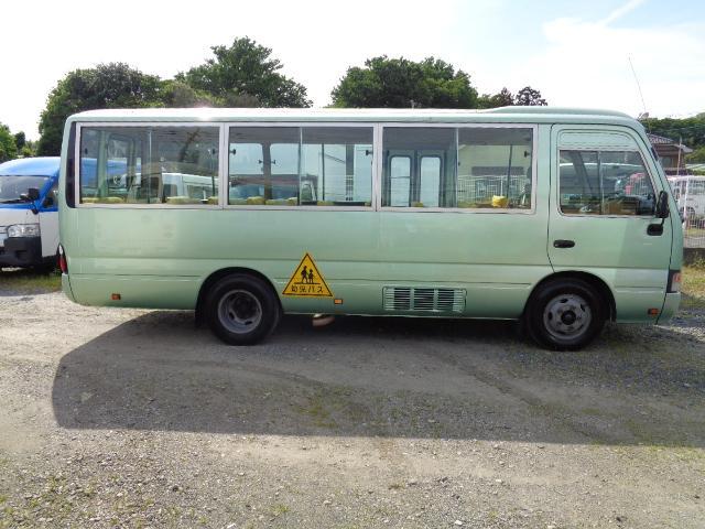 コースター 　ＸＺＢ４０　Ｎ０４Ｃ４０００ｃｃターボディーゼルエンジン　３＋３９／１．５人乗り　幼児バス　カーナビ　カセット　２ＷＤ　ＡＴ　走行距離１２６，１４７ｋｍ　時計　バックモニター　ワンセグＴＶ　クーラー（6枚目）