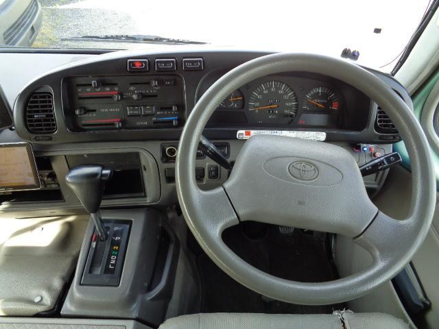 コースター 　ＸＺＢ４０　Ｎ０４Ｃ４０００ｃｃターボディーゼルエンジン　３＋３９／１．５人乗り　幼児バス　カーナビ　カセット　２ＷＤ　ＡＴ　走行距離１２６，１４７ｋｍ　時計　バックモニター　ワンセグＴＶ　クーラー（21枚目）