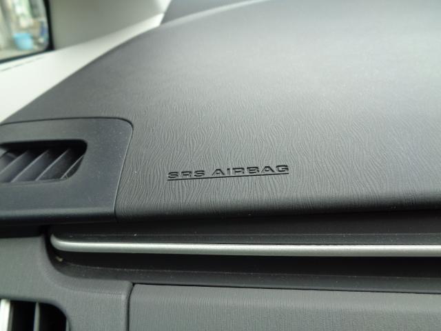 プリウス Sグレード 2WD AT 2ZR-3JMエンジン 1800ccガソリン アルミホイール ワンセグTV オートエアコン カーナビ センタードアロック キーレス ETC 取説 整備記録簿 ABS 塗装現状(23枚目)