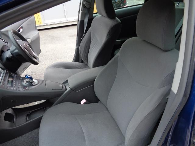 プリウス Sグレード 2WD AT 2ZR-3JMエンジン 1800ccガソリン アルミホイール ワンセグTV オートエアコン カーナビ センタードアロック キーレス ETC 取説 整備記録簿 ABS 塗装現状(39枚目)