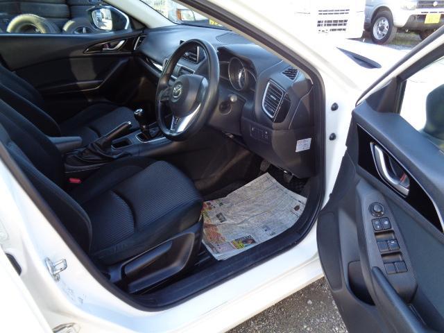 アクセラ 教習車両 1600ccガソリン Z6エンジン 5MT 2WD 走行距離60,127km 補助席ブレーキ除去可(18枚目)