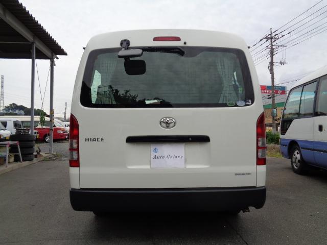 ハイエースワゴン ＤＸ　２ＷＤ　ＤＸ　２７００ｃｃ　２ＴＲノンターボエンジン　ＤＸ　総走行距離２４０，３９２ｋｍ　　　デュアルエアバッグ　社外カーテン　ＣＤ　カセット　時計　ホイールキャップ４枚　ミドルルーフ　１０人乗り（8枚目）